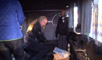 Inside ss macy float.jpg (49 KB) inside the Sesame float (Being Elmo)