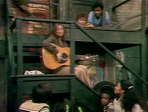  guest stars in two episodes, as well as multiple segments  with the cast at .