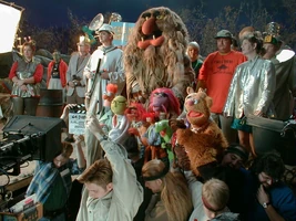 Groupshot beach.jpg (252 KB)