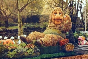 Huge junior for macy's parade.jpg (156 KB) Extra-large Junior Gorg for the Fraggle Rock float