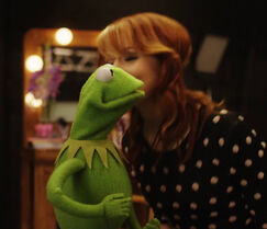 Lindsey Stirling & Kermit "Pure Imagination" music video