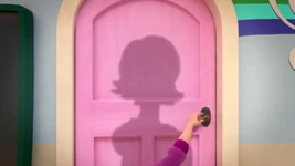 MuppetBabies-(2018)-S03E03-FarewellStatlerAndWaldorf-MissNannysShadow01.png (322 KB) Miss Nanny's head's shadow silhouette, first seen in...