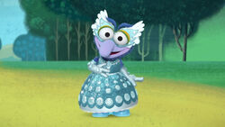 Gonzo dressed as Gonzo-rella