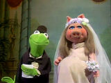 Are Kermit the Frog and Miss Piggy married?