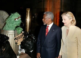 Sesame-35th-gala001.jpg (55 KB) Sesame Workshop Benefit Gala 2003, Daytime Emmy Awards 2005, Ready to Learn promo, Waste Reduction Week PSA, The Clearwater Concert, Un-Broke: What You Need to Know About Money