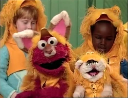 3948e.jpg (162 KB) Elmo and Little Murray Sparkles Episode 3948