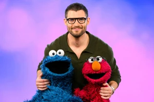 Corenswet-disguise.jpg (1.83 MB)