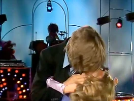 Kris Kristofferson & Miss PiggyThe Muppet Show episode 301