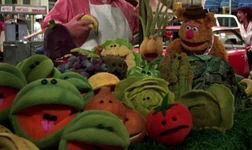 Gmc-food.jpg (242 KB) The Great Muppet Caper