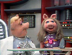 Pigsinspace207.jpg