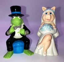 Salt & Pepper Shakers