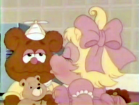 MB511-Piggy-Fozzie-Kiss