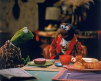 MFS-GonzoKermit-breakfast.jpg (279 KB)