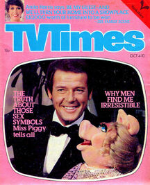 Miss Piggy with Roger Moore on the cover of TV Times (1980)