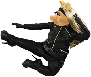 MeetTheMuppets.com-PiggyKick