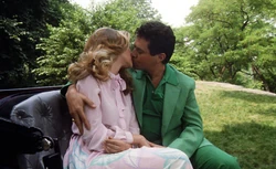 Green and Pink in the park