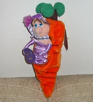Miss Piggy in a carrot