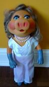 Miss Piggy, in white dress, large size