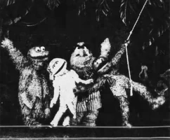 SSL-BBGoesHollywood-Tarzan.jpg (132 KB)