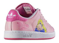 Miss Piggy sneaker backside