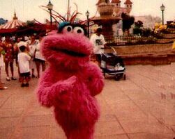 Lolasesamo.jpg (15 KB) Lola, old costume