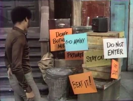 0373 signs.jpg (36 KB) Episode 0373