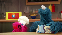 Cookie Monster's Foodie Truck: Fruit Smoothies with Milk