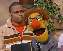 4136g.jpg (208 KB) Salesman