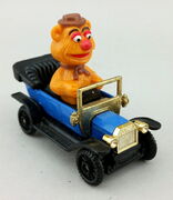 Tomy fozzie bear car