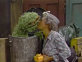 Clarice Taylor (Grace) & OscarSesame Street Episode 1916