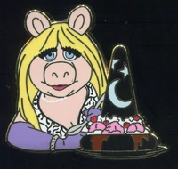 Pin Trader's Delight - Miss Piggy Disney's Soda Fountain April 17, 2014