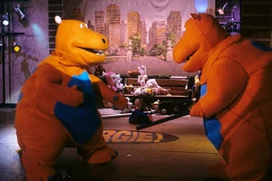 D414-GeorgieFight6.jpg (66 KB)