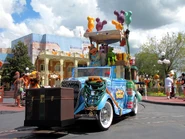 Disney'sHonoraryVoluntEarsCavalcade-SunnyDay-P&K.jpg (1.04 MB)