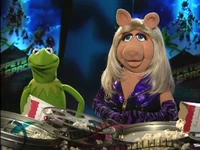 Kermit and Miss Piggy on ScreenSlam (YouTube)