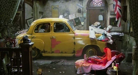 Beauregard driving his taxi in The Great Muppet Caper