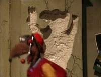 Hole-Rizzo.jpg (349 KB) Rizzo the RatMuppets Tonight episode 105