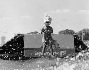 MissPiggyAquarama1980