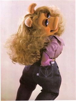 Miss Piggy - News, Tips & Guides