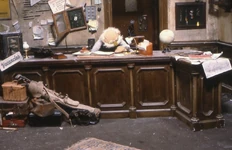 GMC-KenLilly-HapHotelFrontDesk5.jpg (170 KB)