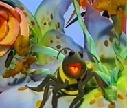 AnimalShowS3-Honeybee.jpg (80 KB)