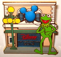 Chase Visa Kermit Disneyland & DCA Exclusive for customres with Chase Disney Credit or Debit Card 2014