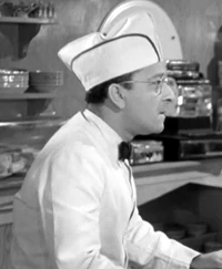 Babes on BroadwayShorty, counterman 1941 film uncredited