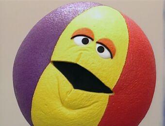 elmo beach ball