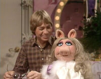 John visits Miss Piggy's dressing room