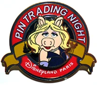 Pin Trading Night - Miss Piggy Disneyland Paris Feb 24, 2017