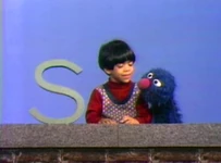 Mup&kid-groverS.jpg (22 KB) (First: Episode 0467)