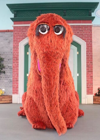 sesame street snuffleupagus plush