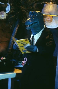 D406-Babysitter2.jpg (54 KB)