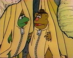 Kermitfozzie-bananas