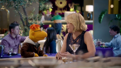 TheMuppets-S01E08-Scooter&Chelsea-Date03.png